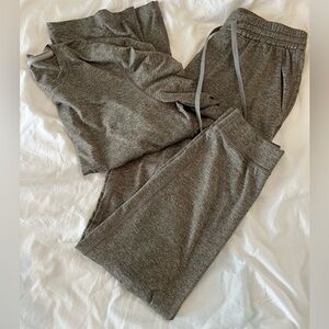 Lululemon jogger/long sleeve set